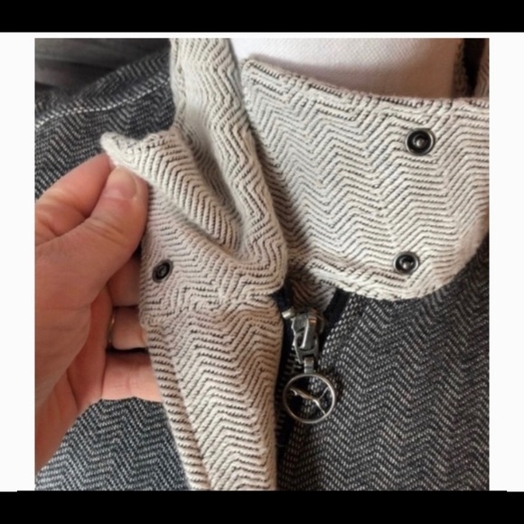 Puma Grey Asymmetrical Zip Up Jacket XS - Picture 5 of 7